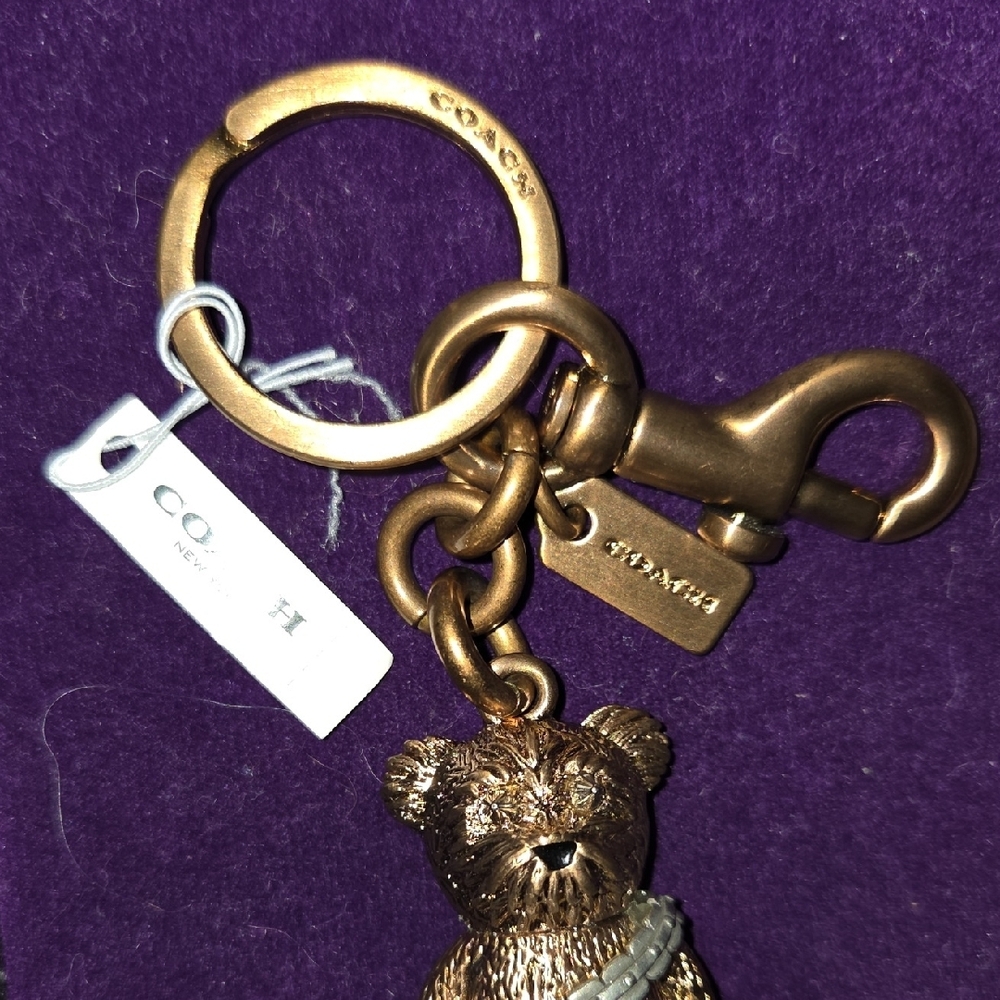 BNWT: Authentic Coach CHEWBACCA Bear Key Holder. - Picture 5 of 7